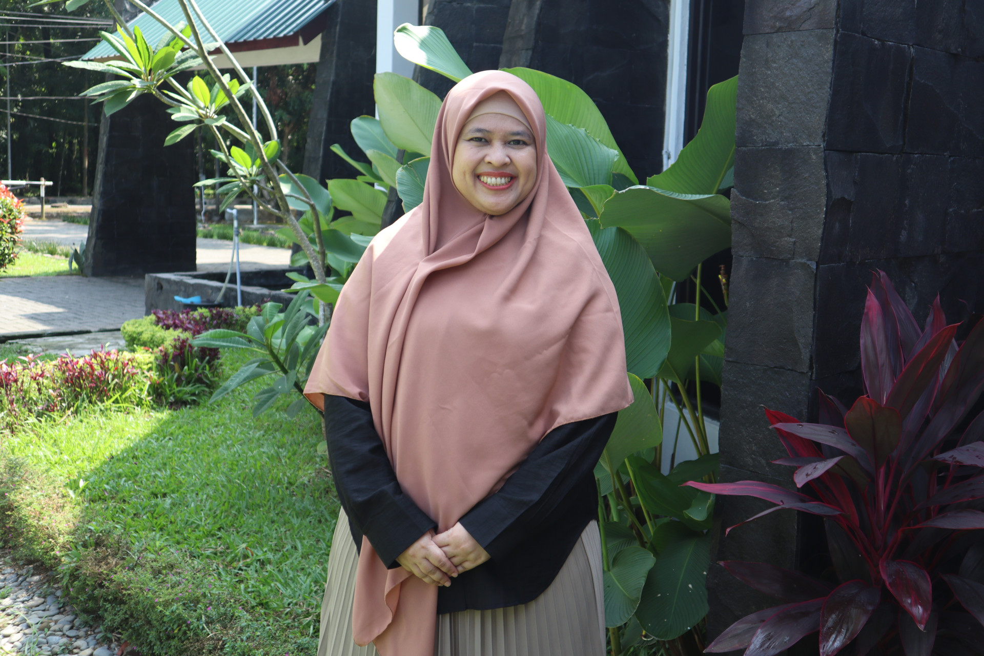 Beby Kendida Hasibuan SE., M.Si.